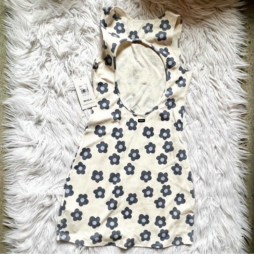 SOLD RVCA gogo mini dress white and blue 70s style size XS - Picture 4 of 7
